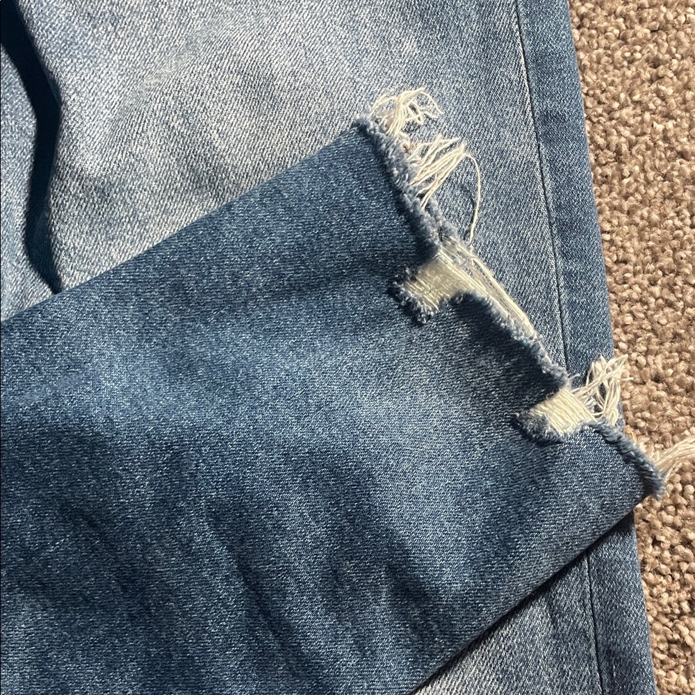 American Eagle Outfitters Women's Light Blue Straight Leg Jeans - Picture 5 of 5